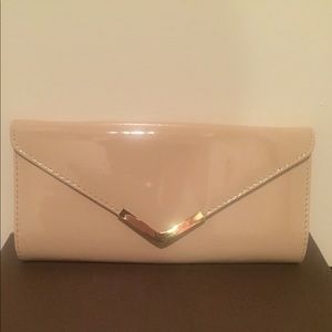 Nude Clutch